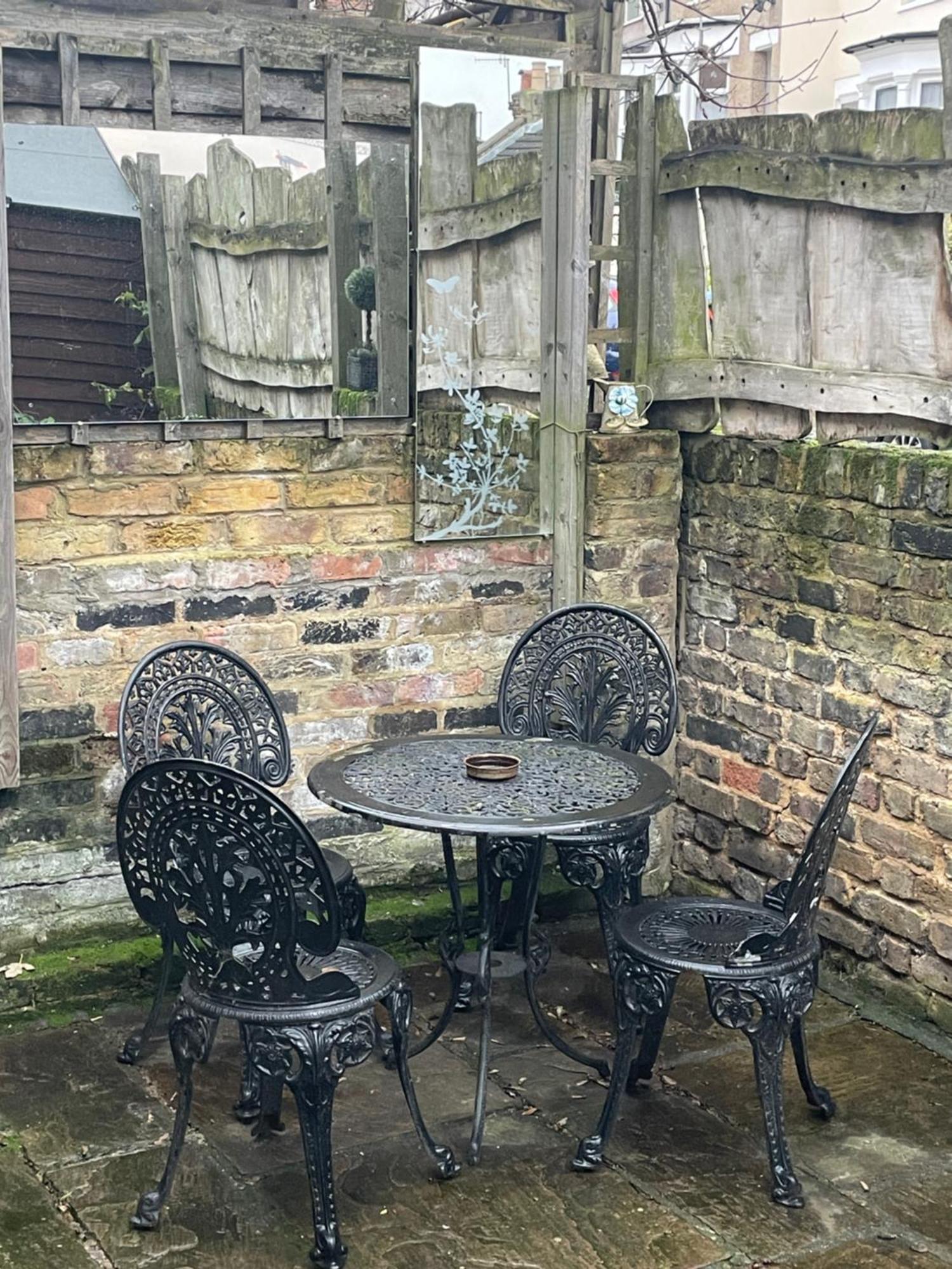 פלמסטד Traditional English 4 Bedroom Home In Greenwich מראה חיצוני תמונה