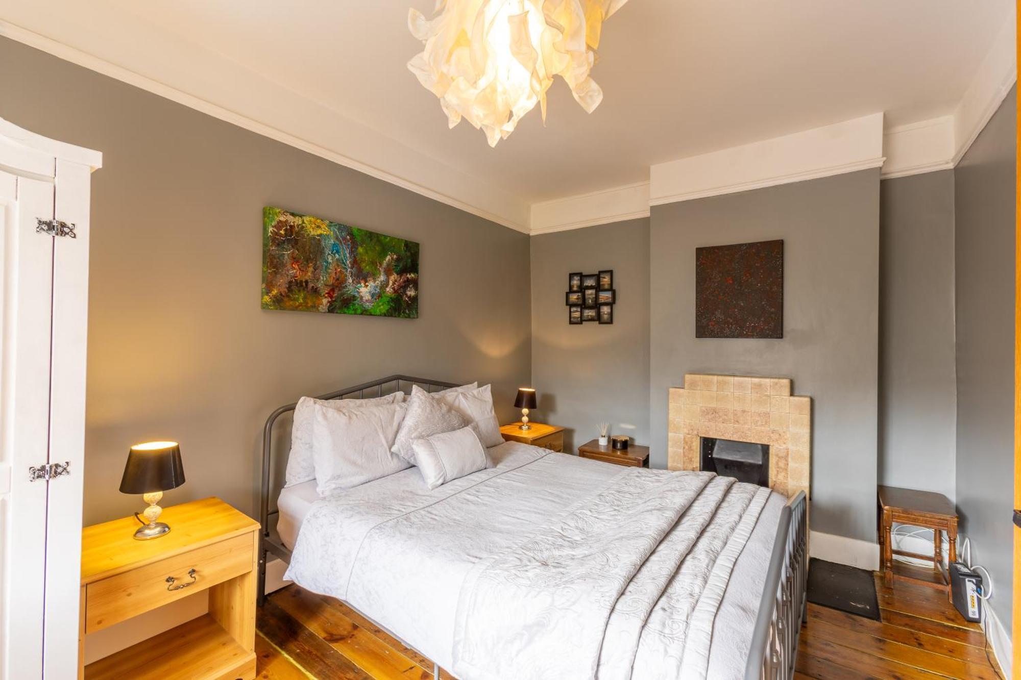 פלמסטד Traditional English 4 Bedroom Home In Greenwich מראה חיצוני תמונה