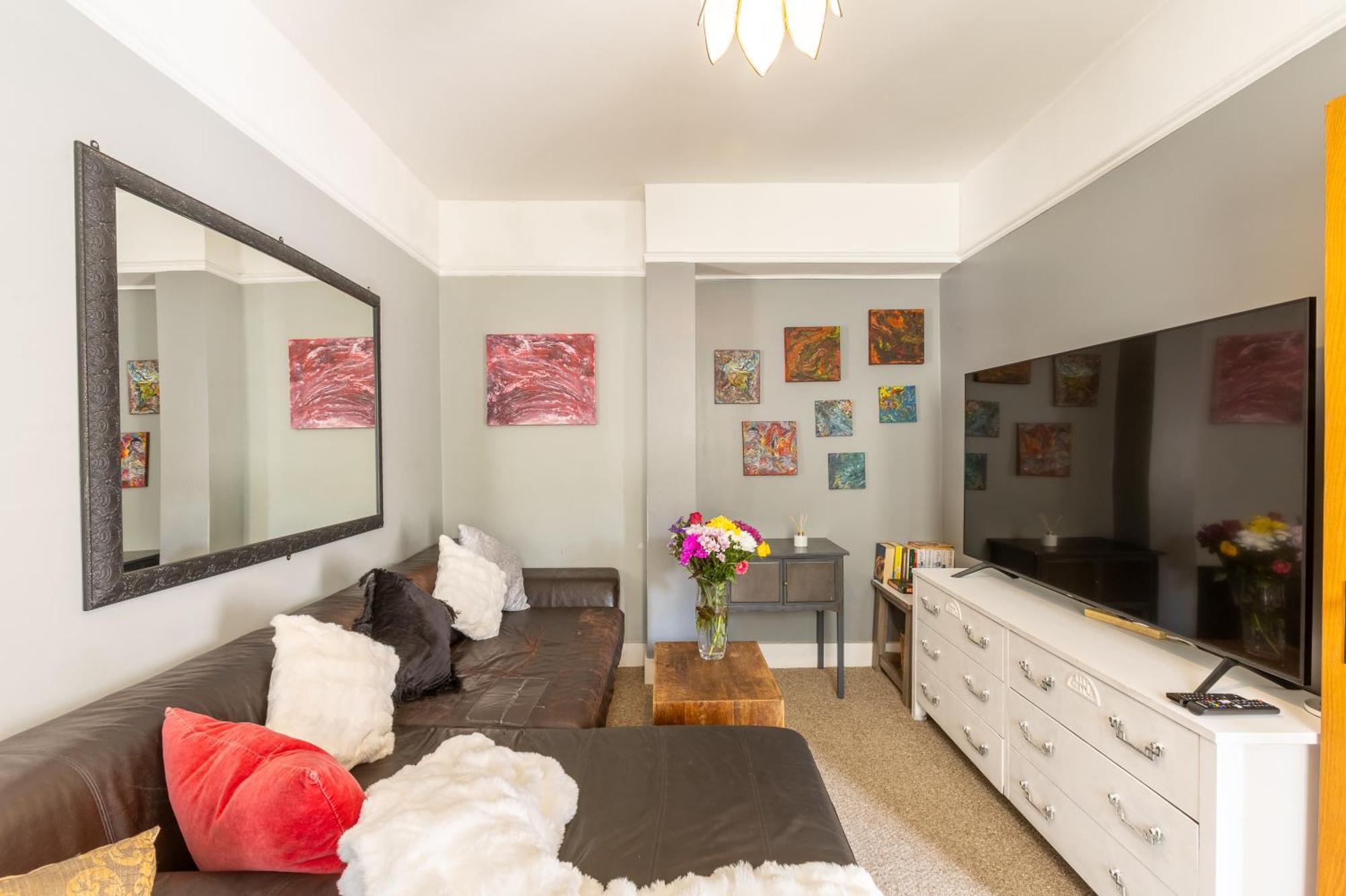 פלמסטד Traditional English 4 Bedroom Home In Greenwich מראה חיצוני תמונה